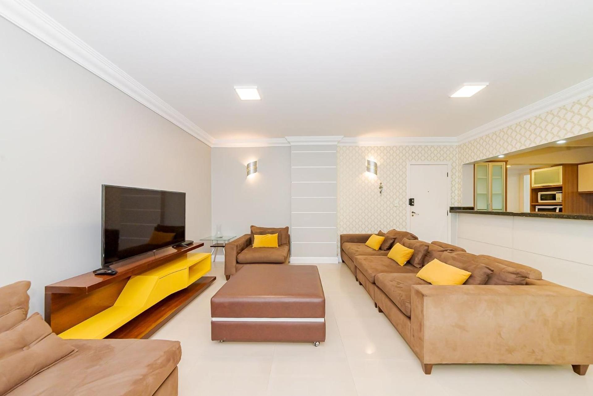 Apto Amplo 1suite 2quartos - Quadra Mar 50m Da - Somente Familiares Balneario Camboriu