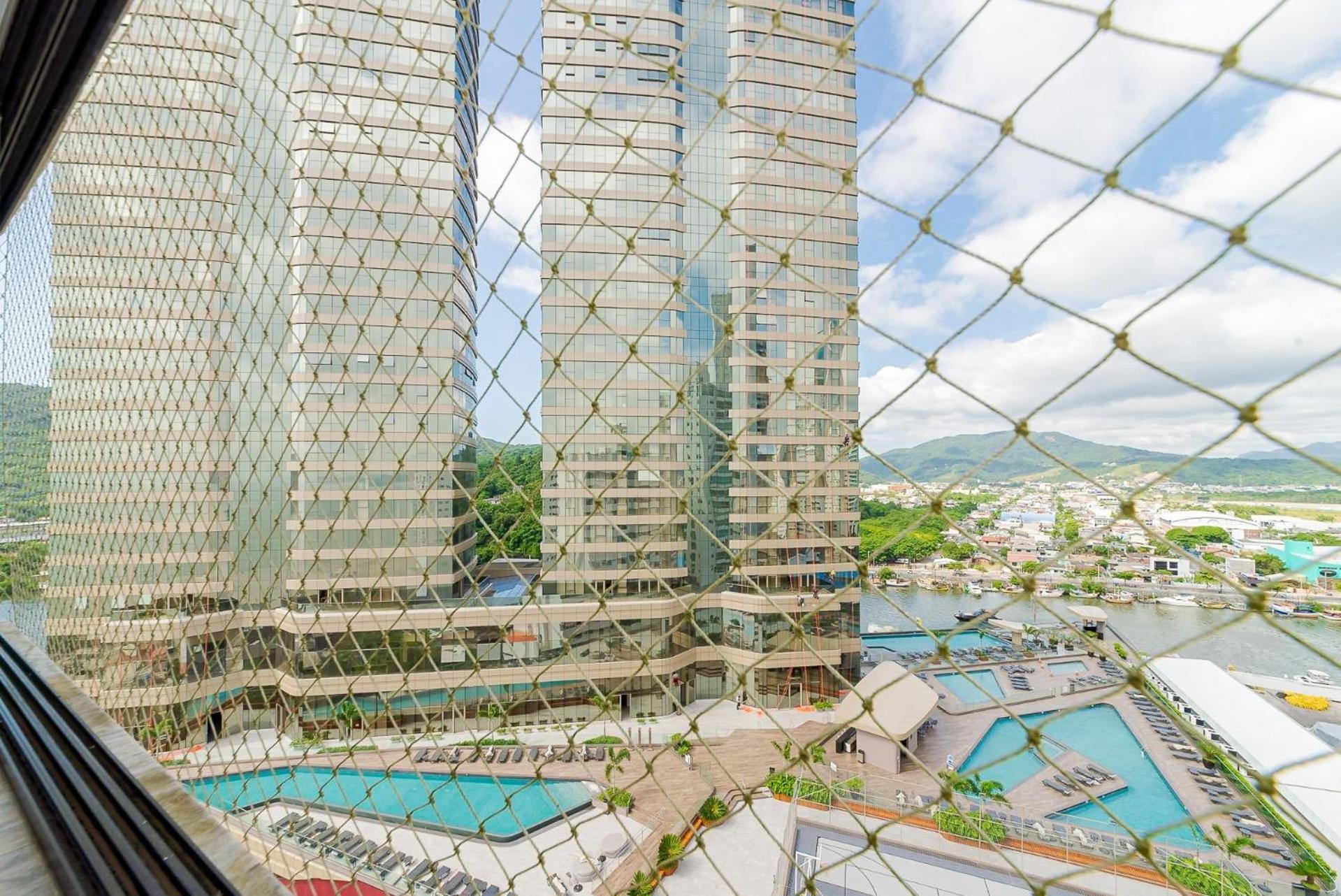 Apartment Apto Amplo 1suite 2quartos - Quadra Mar 50m Da - Somente Familiares Balneario Camboriu