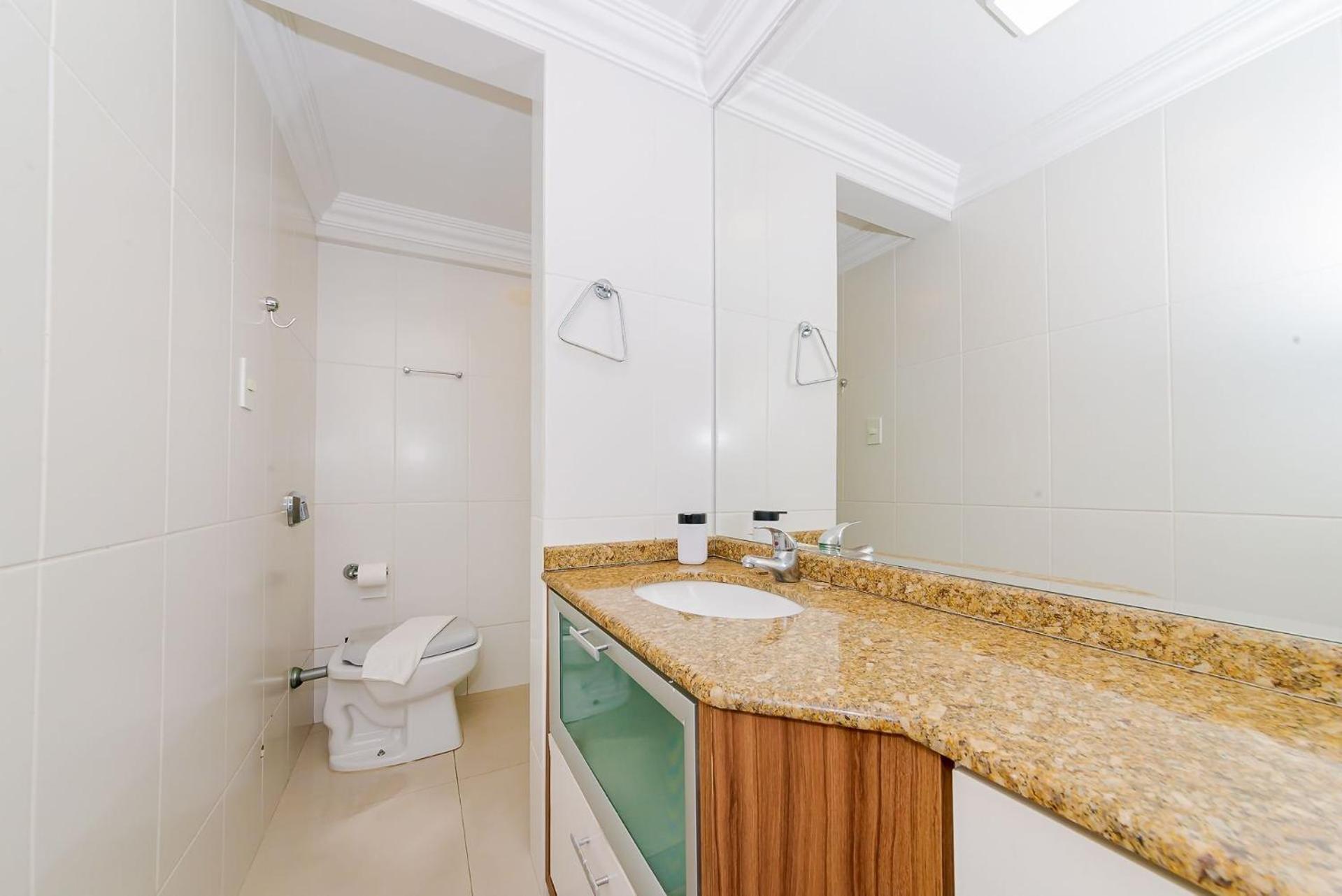 Apto Amplo 1suite 2quartos - Quadra Mar 50m Da - Somente Familiares Apartment *