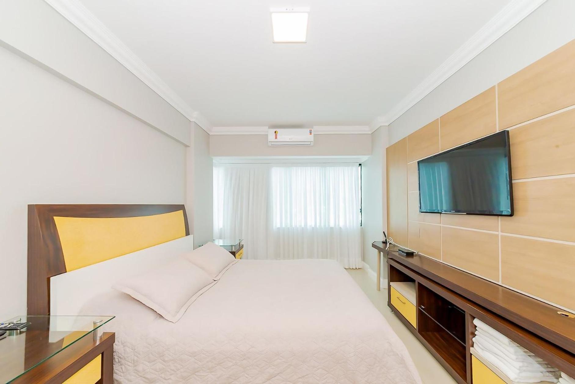 Apartment Apto Amplo 1suite 2quartos - Quadra Mar 50m Da - Somente Familiares Balneario Camboriu