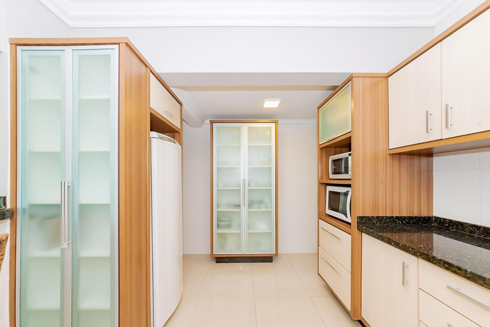 Apto Amplo 1suite 2quartos - Quadra Mar 50m Da - Somente Familiares * Balneario Camboriu