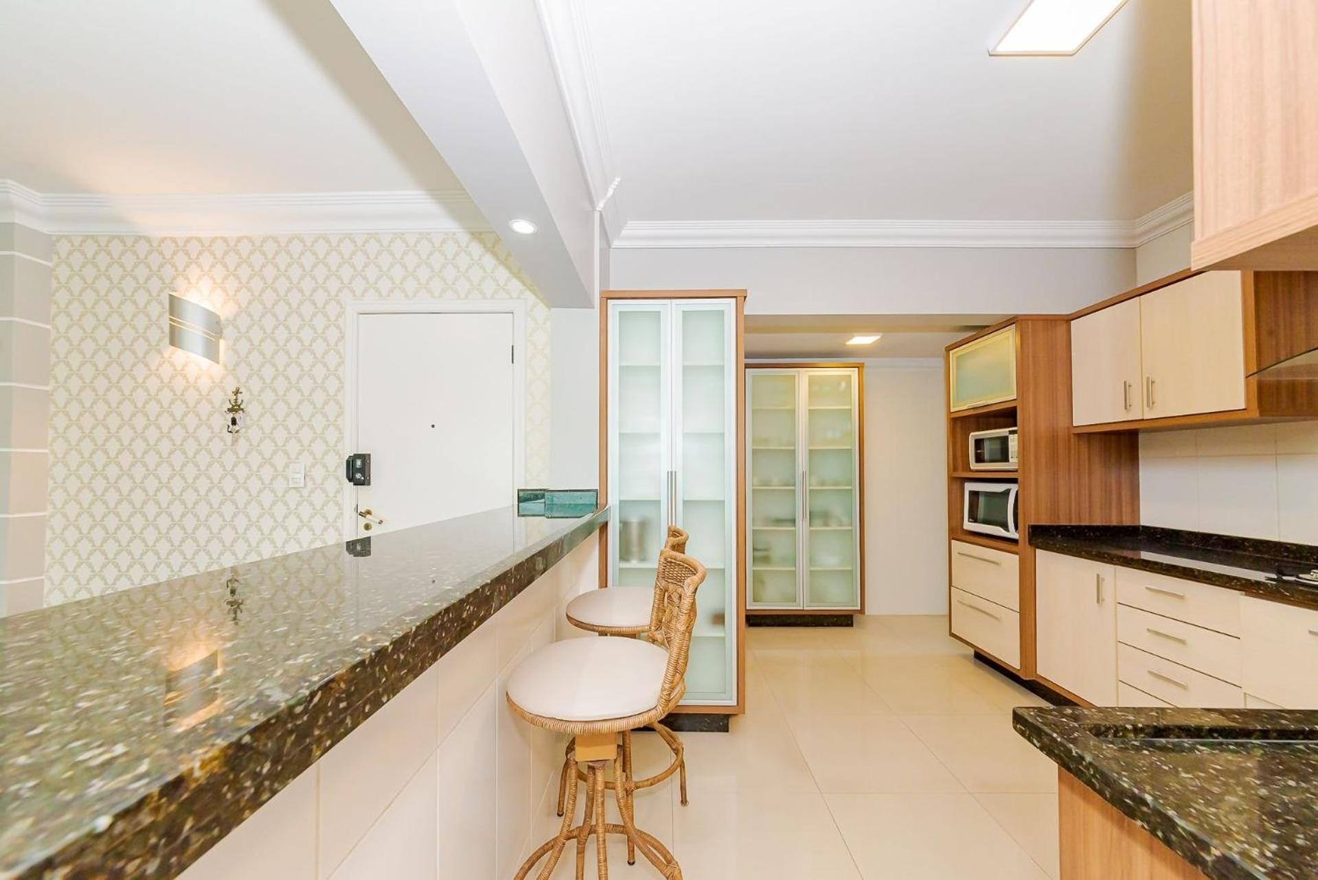 Apartment Apto Amplo 1suite 2quartos - Quadra Mar 50m Da - Somente Familiares *